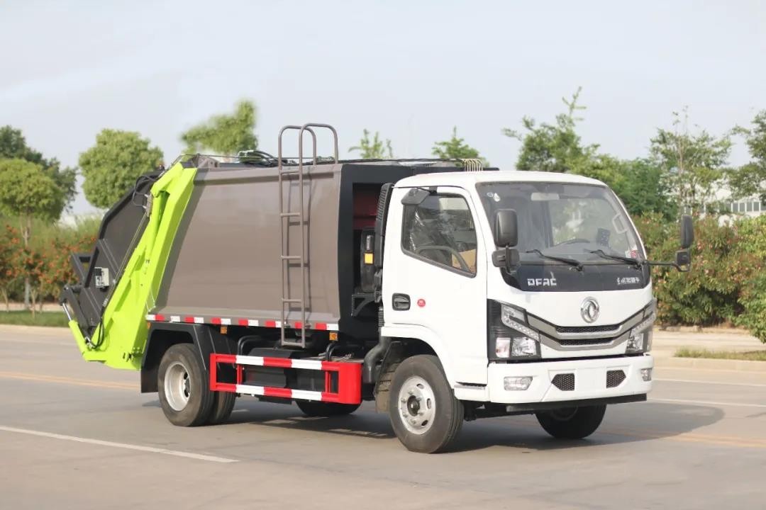 6方國(guó)六楚勝牌CSC5075ZYS6型壓縮式垃圾車(chē)廠(chǎng)家直銷(xiāo)138 8688 7089